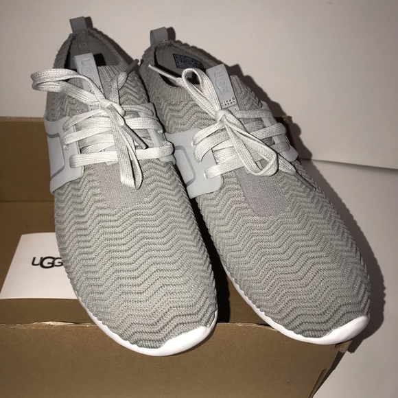 ugg seal willows sneaker